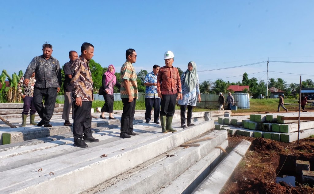 Bupati Meranti Minta Proyek Gedung Pustaka Selesai Tepat Waktu