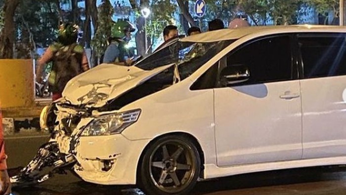 Pemobil 'Maut' Tabrak Pemotor Bonceng 3 di Kemayoran Ditetapkan Tersangka!