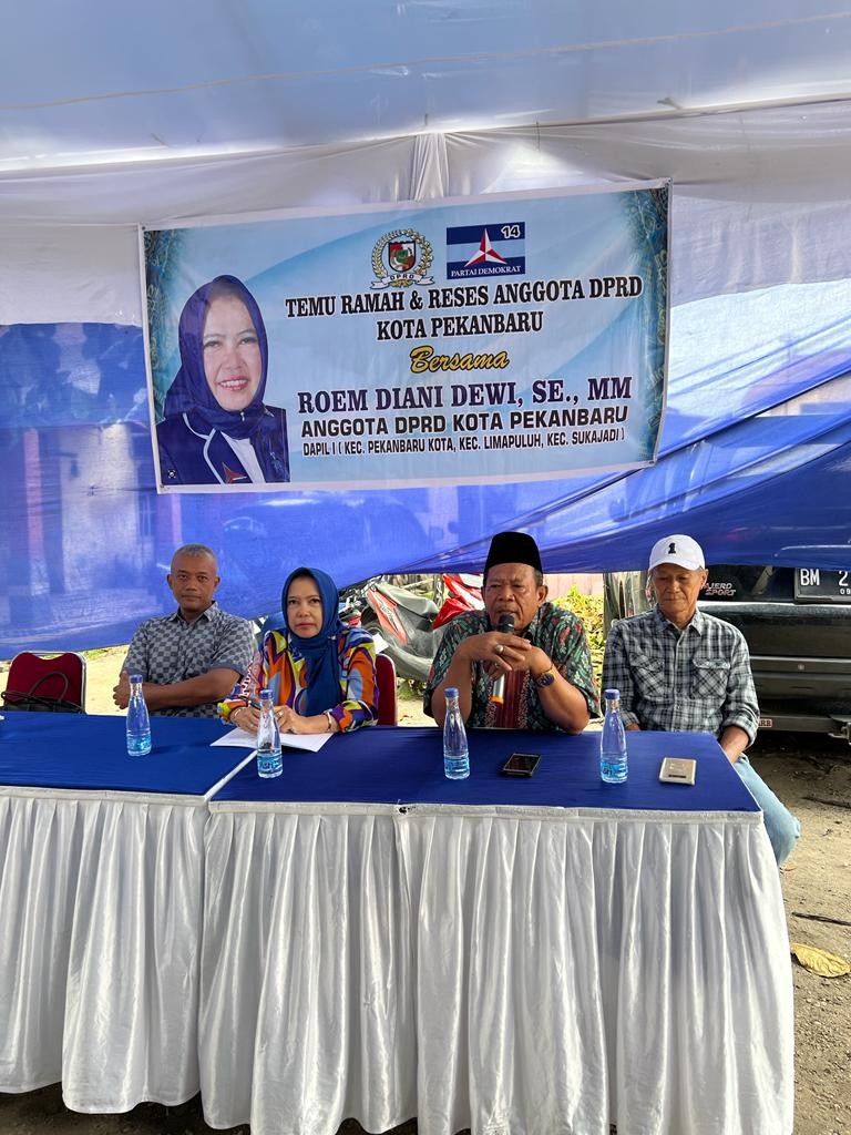 Masyarakat Sampaikan Aspirasinya saat Reses Roem Diani Dewi di Jalan Belibis