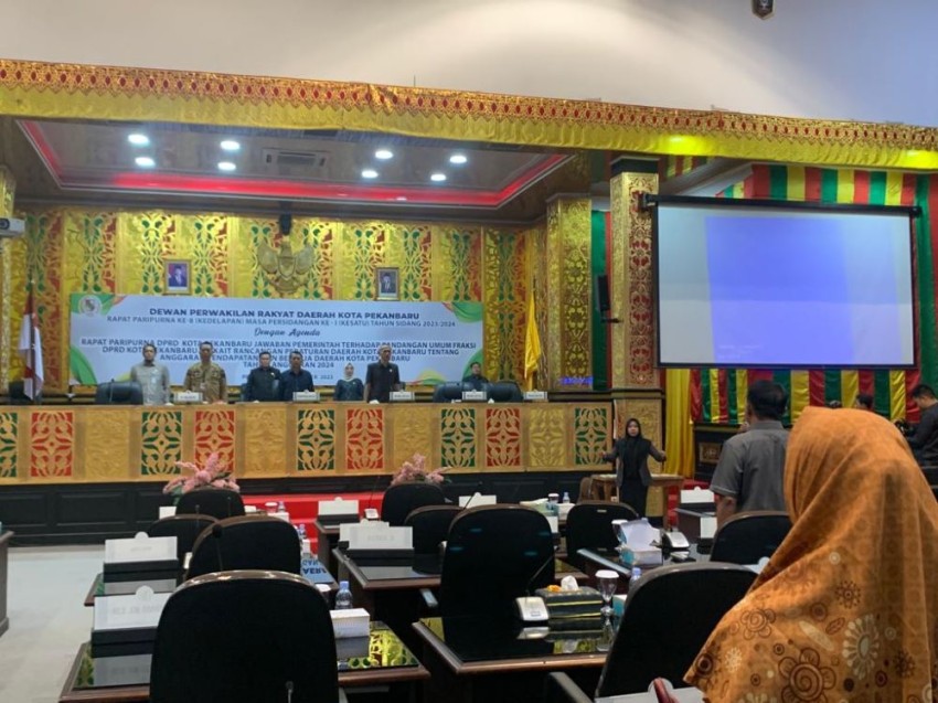 Paripurna Jawaban Pemerintah Terkait R-APBD 2024: Pemko Pekanbaru Janji Prioritaskan Program Unggulan Masyarakat