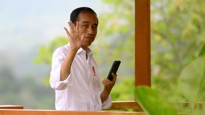 Jokowi Akan Tinjau Lokasi Banjir Bandang Sumbar yang Tewaskan 50 Orang