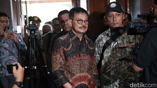 NasDem Bagikan 6.800 Paket Sembako di 34 Provinsi RI Pakai Duit Kementan