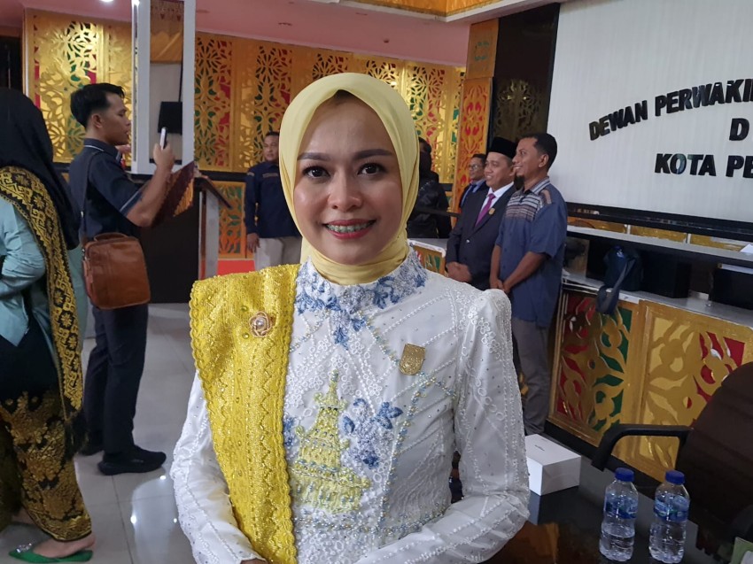 Dilantik Jadi Wakil Rakyat, Putri Varadina Minta Tunjuk Ajar dan Siap Kawal Aspirasi Rakyat