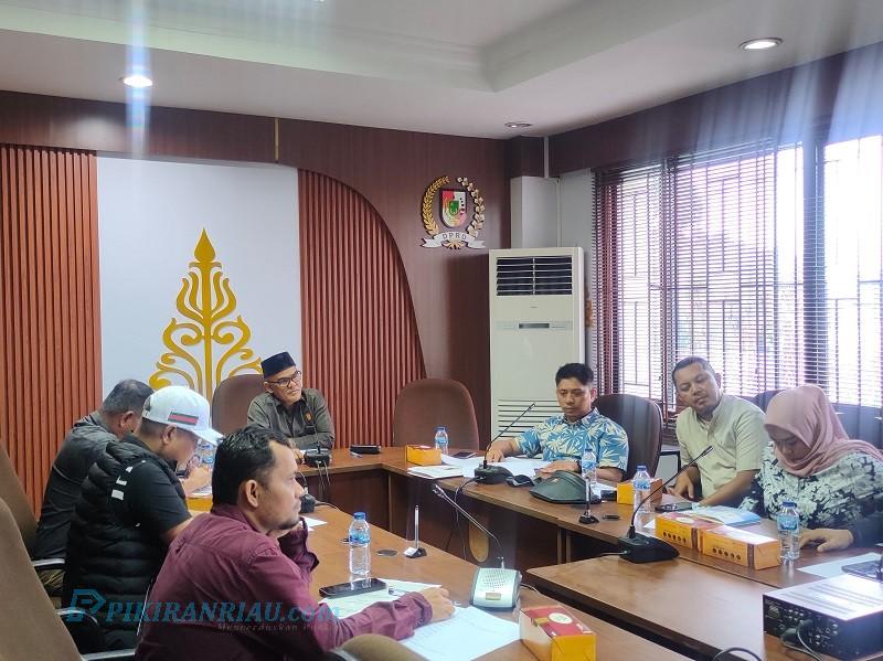 Pansus DPRD Pekanbaru Rapat Kerja Bahas Ranperda KTR