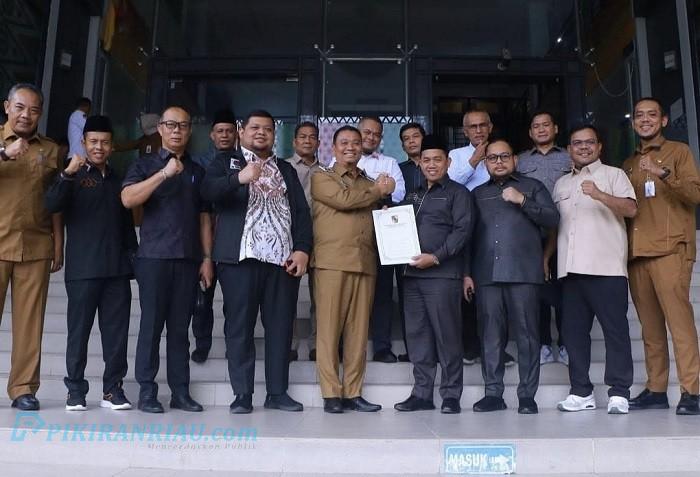 Pimpinan DPRD Pekanbaru Sambut Kedatangan Wakil Walikota Pekanbaru Markarius Anwar