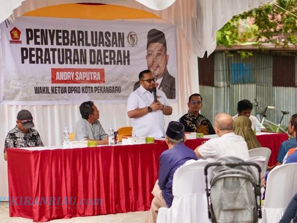 Andry Saputra Gelar Penyebarluasan Perda  di Kelurahan Pesisir Rumbai