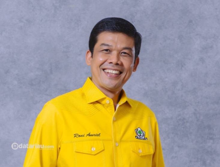 Tiang Kabel Internet di Pekanbaru Bak Rumpun Bambu, DPRD Usulkan Tiang Bersama Dikelola BUMD