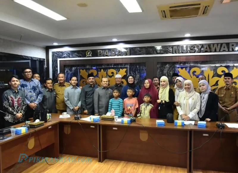 Komisi III DPRD Pekanbaru Fasilitasi Perdamaian Kasus Dugaan Kekerasan Murid